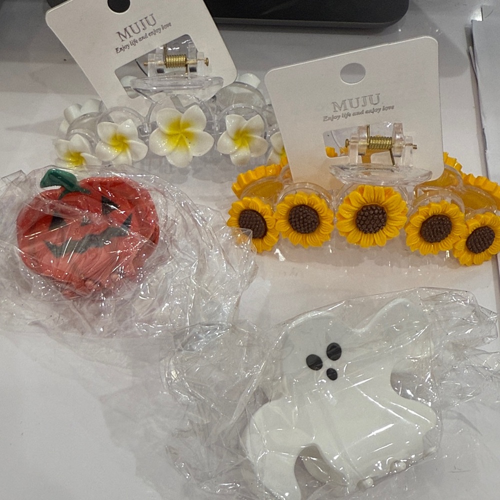 Floral and Ghost Hair Clips Set